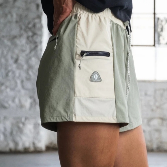 Bearded Goat Women's Summit shorts Khaki/black Drawstring Sz Large - Picture 13 of 13